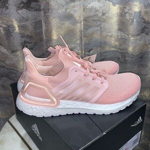 Adidas Women's Ultraboost 20 Shoes size 9